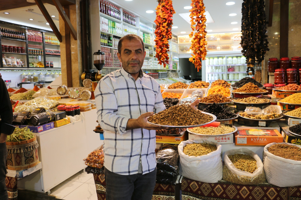 Elazığ’da Ceviz ve Badem Cep Yakıyor