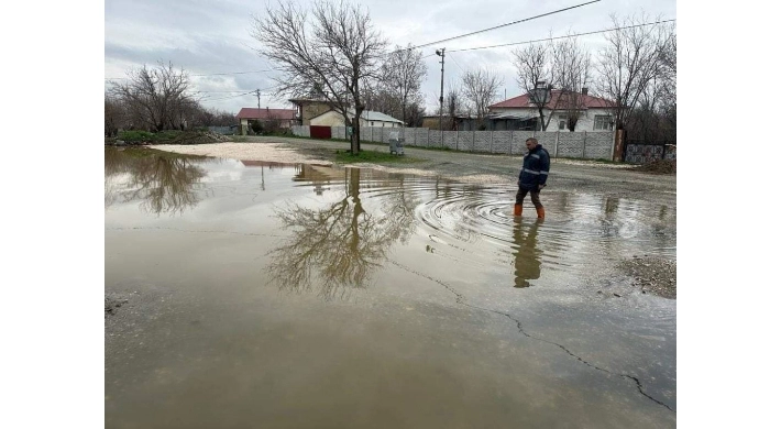Elazığ'da Sağanak Sonrası Evler ve Tarım Arazileri Sular Altında Kaldı