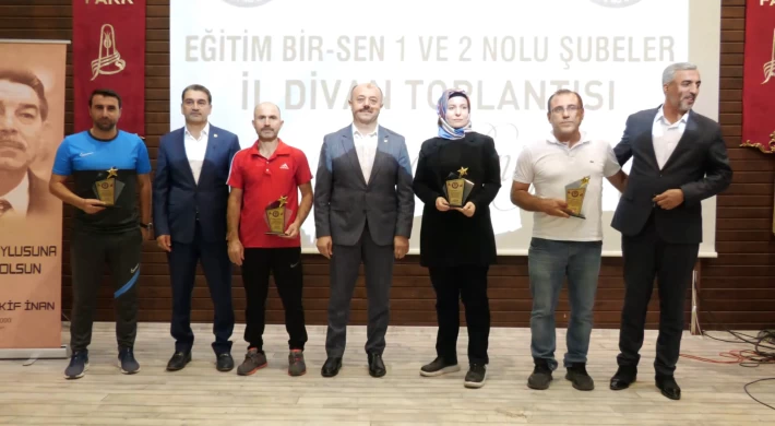 Eğitim Bir Sen 1 ve 2 No’lu Şubeler Genişletilmiş İl Divan Toplantısı Yapıldı