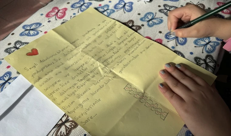 Elazığ’da Öğrencilerden Vatan Nöbetindeki Mehmetçik'e Mektup