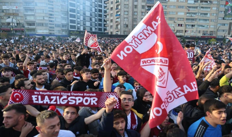 Şampiyonlar Ligi Maçını Aratmayan Atmosfer