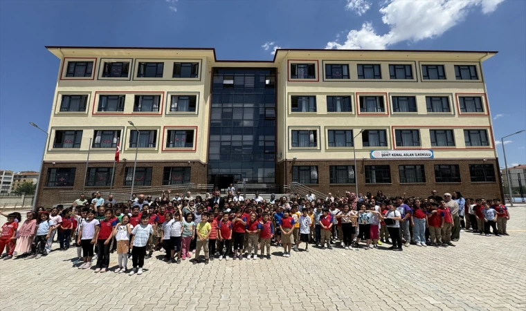 Elazığ'da İnşa Edilen 29 Okulun Yeni Eğitim Öğretim Yılına Yetiştirilmesi Hedefleniyor