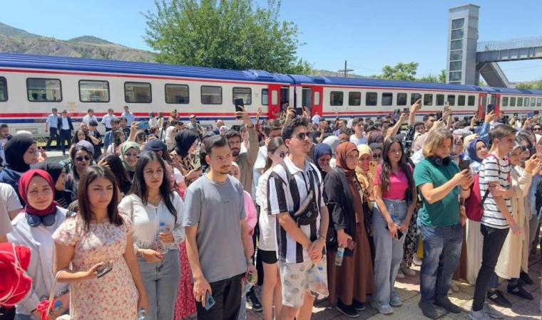 Fırat Üniversitesi Öğrencilerine Karış Karış Elazığ’ı Tanıtmaya Devam Ediyor