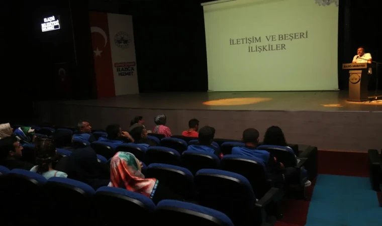 Elazığ Belediyesi Çalışanlarına “İletişim ve Beşeri İlişkiler” Semineri Verildi