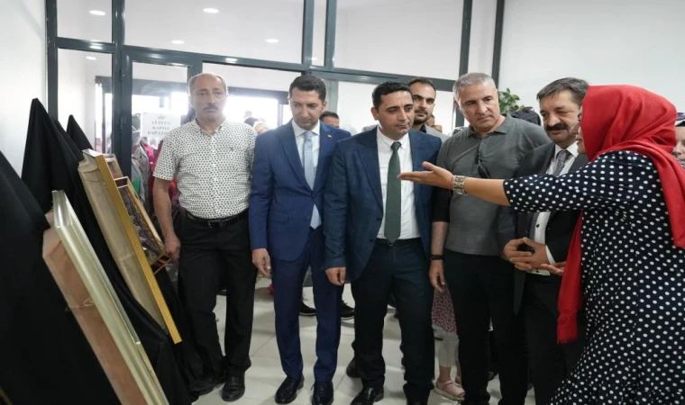 Elazığ’da Kursiyerlerin Ürünleri Görücüye Çıktı