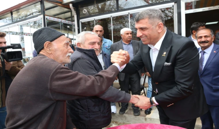 Elazığ'da Kentsel Dönüşüm Sorunları Ve Muhtarların Talepleri Gündemde: Milletvekili Erol Muhtarları Dinledi