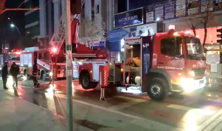 Gazi Caddesi’nde Baca Yangını!