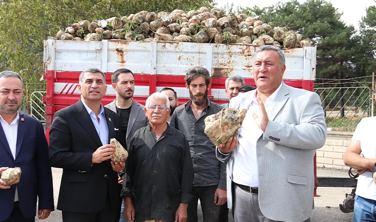 CHP Heyeti Elazığ'da Çiftçilerin Sorunlarını Dinliyor