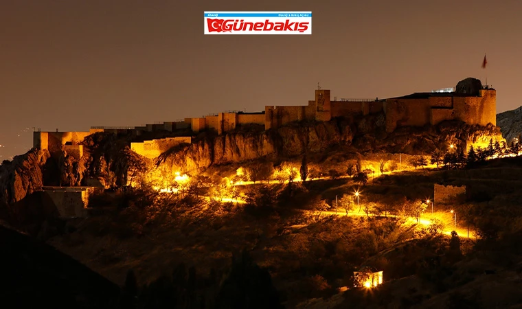 Tarihi Harput'un Gece Görünümü