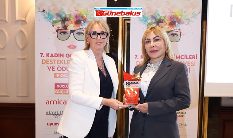 Girişimci Kadınların Destekçisi  Prof. Dr. Yasemin Açık’a YAPDER’den Ödül