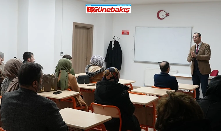 Elazığ’da 3. Yazarlık Atölyesi Katılımcılarıyla Buluştu