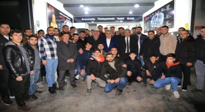 Milletvekili Metin Bulut, Sanayi Sitesinde Gençlerle Bir Araya Geldi
