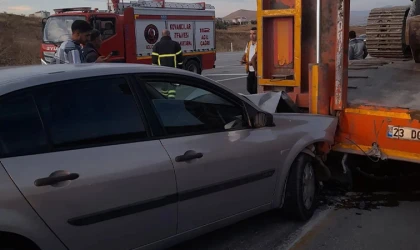 Elazığ’da Trafik Kazası: 2 Yaralı